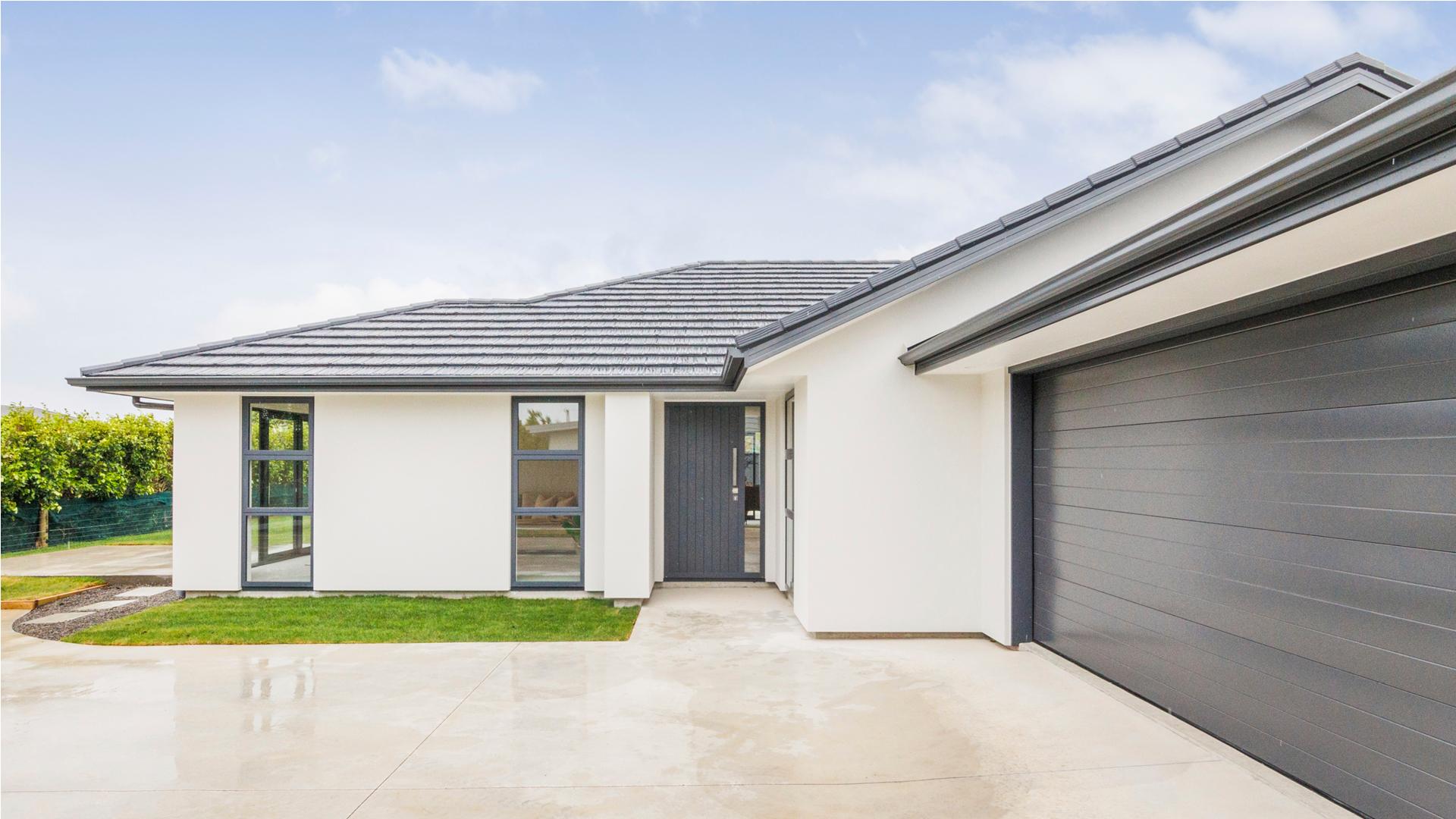 Expansive in Feilding image, index 1