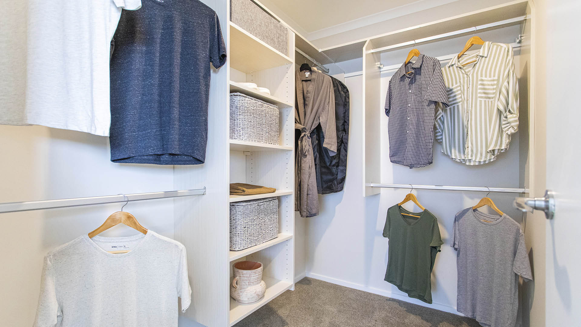 11-GJ-Blake-Walk-In-Robe - 41553124864