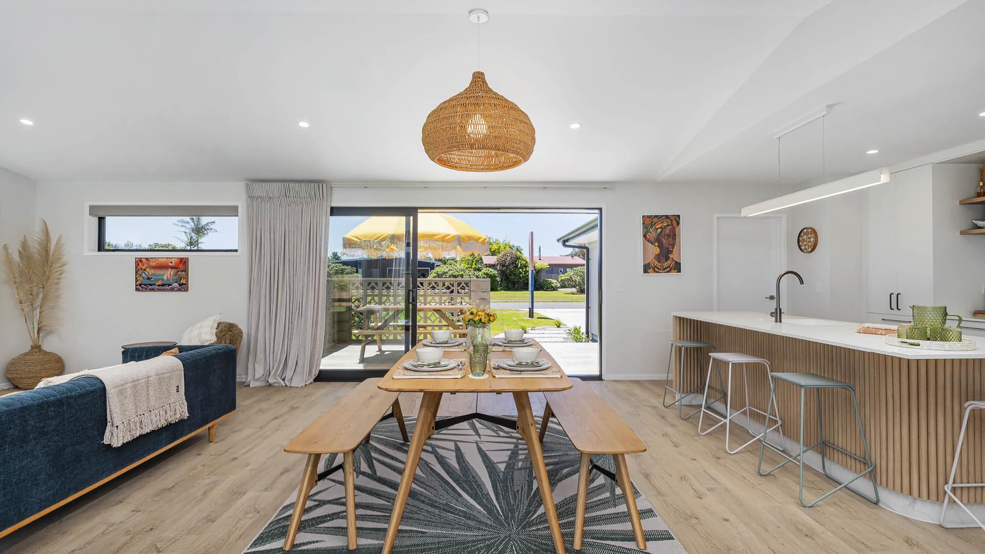 4 CM-19095 SH-CM-Matarangi-Breeze dining