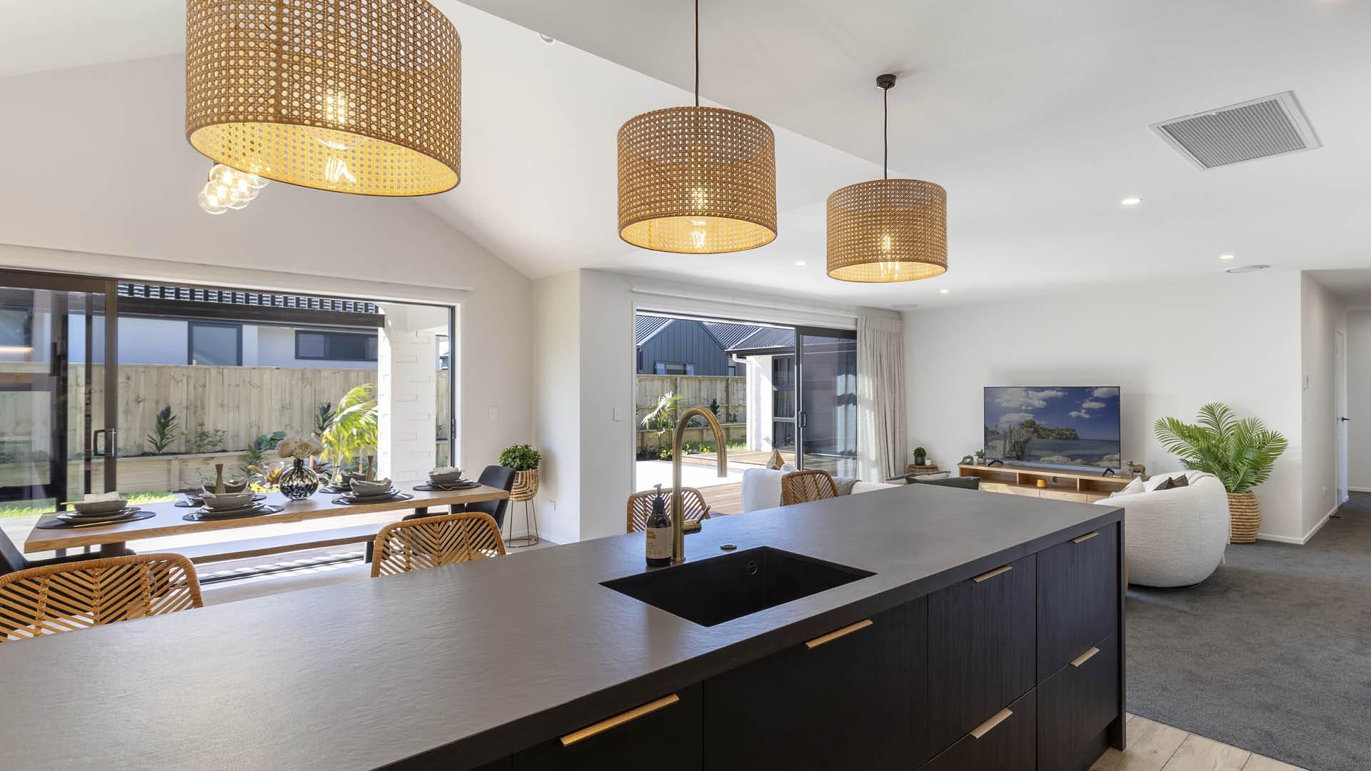 6 CM-18775 CM Showhome - living