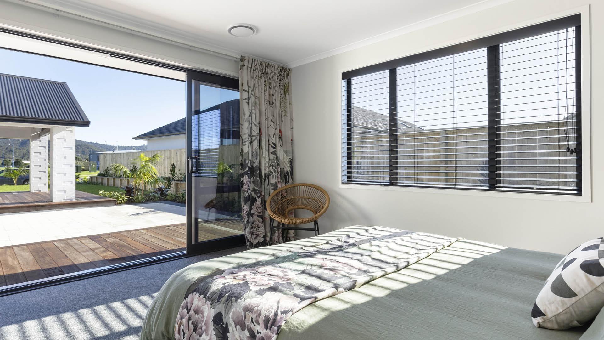 9 CM-18775 CM Showhome - master