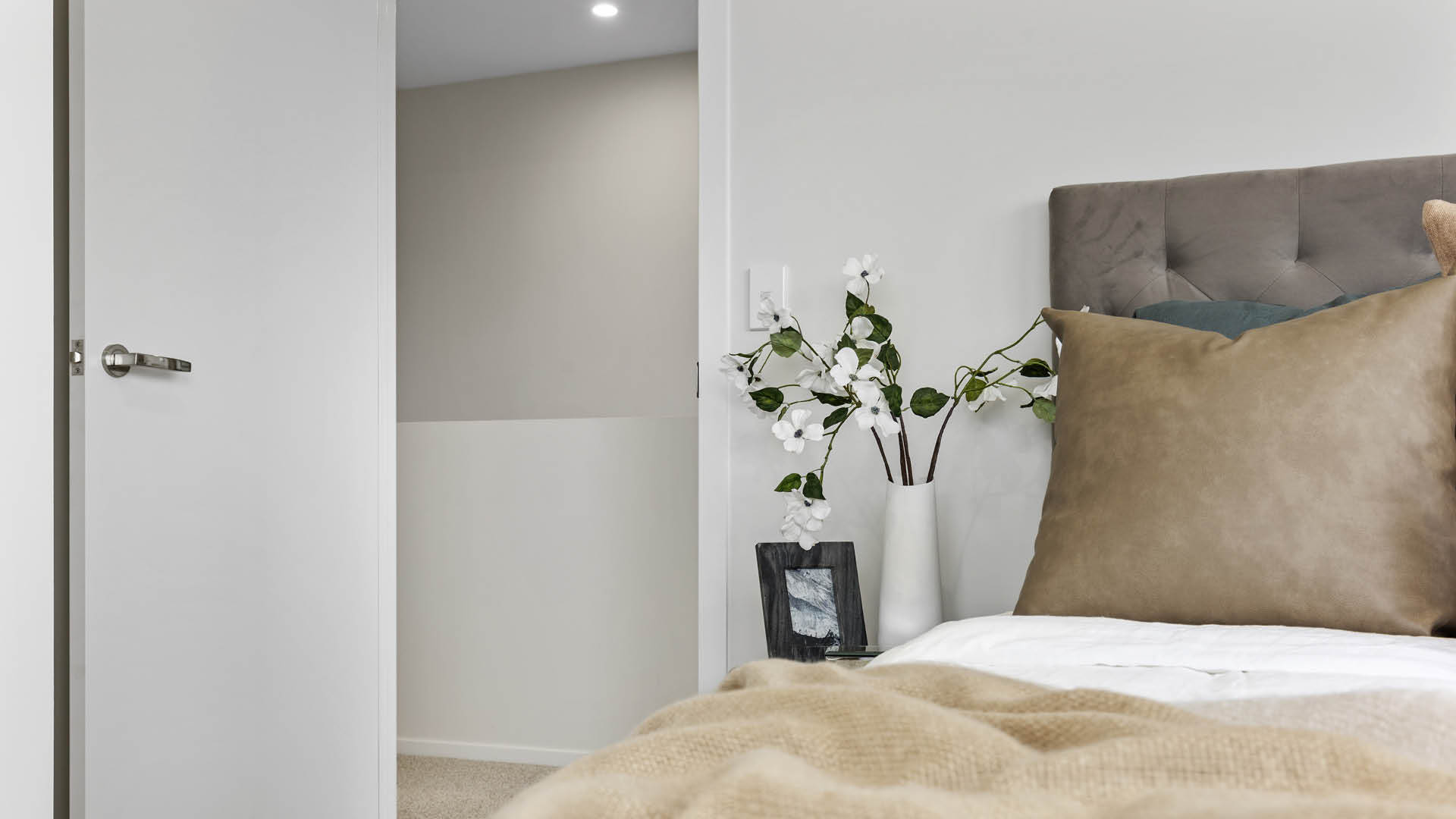 8-GJ-Kaukau-Bedroom - 47917040526