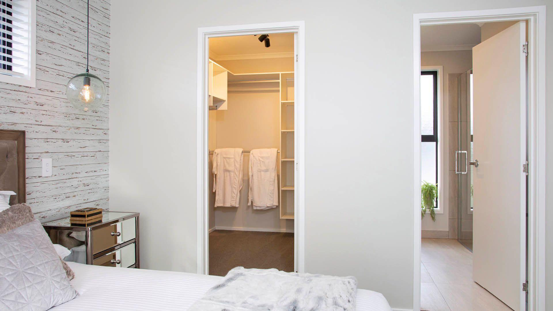 WN-18824 Island Express-Bedroom