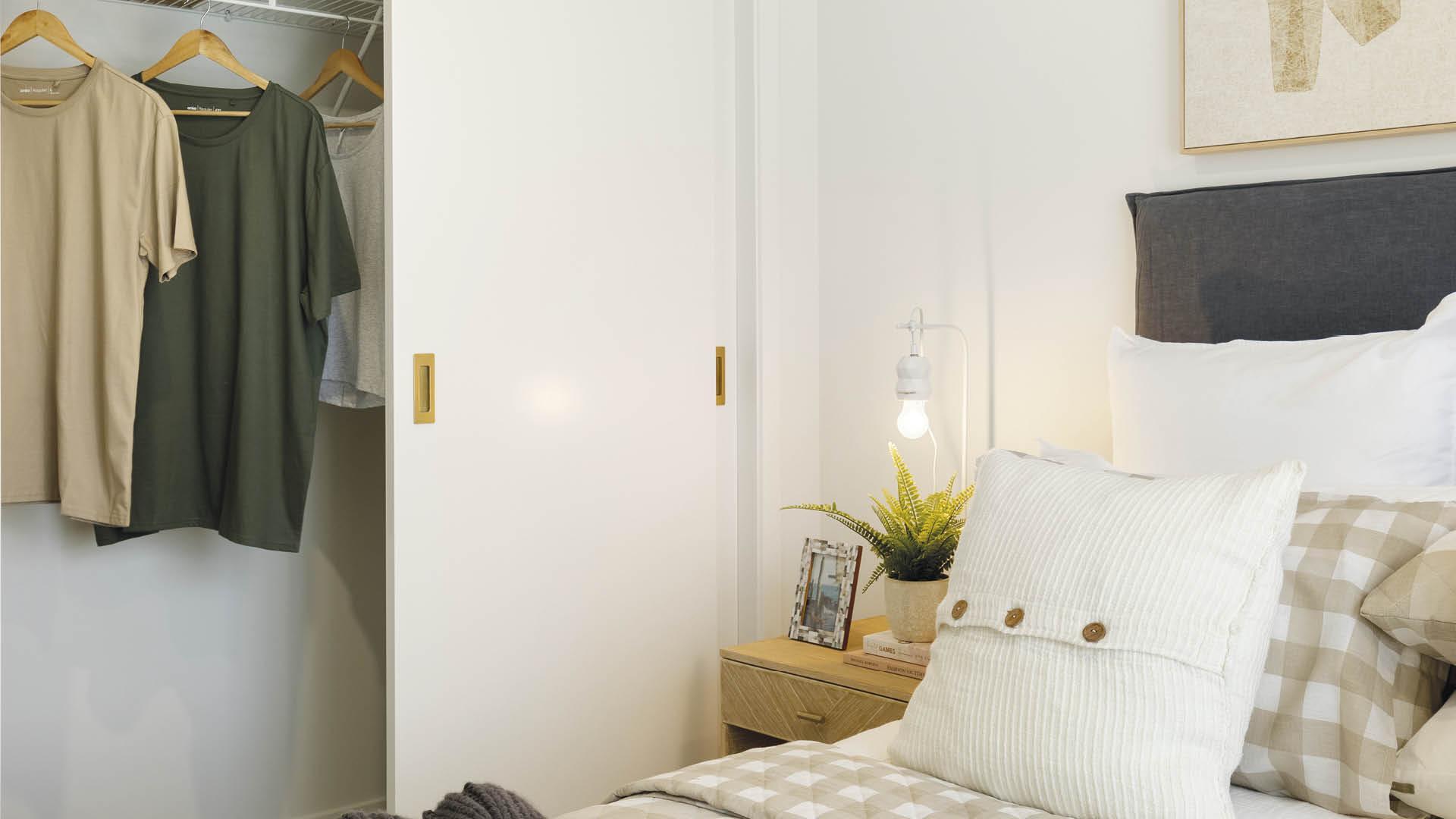 10-GJ-Carter-Bedroom-2-Wardrobe - 59908467582