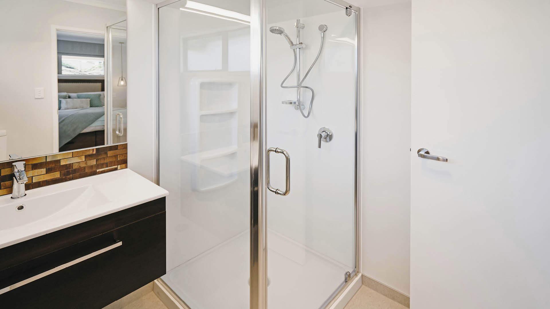 14-GJ-Hadlee-Master-Ensuite(Clone) - 57045103716