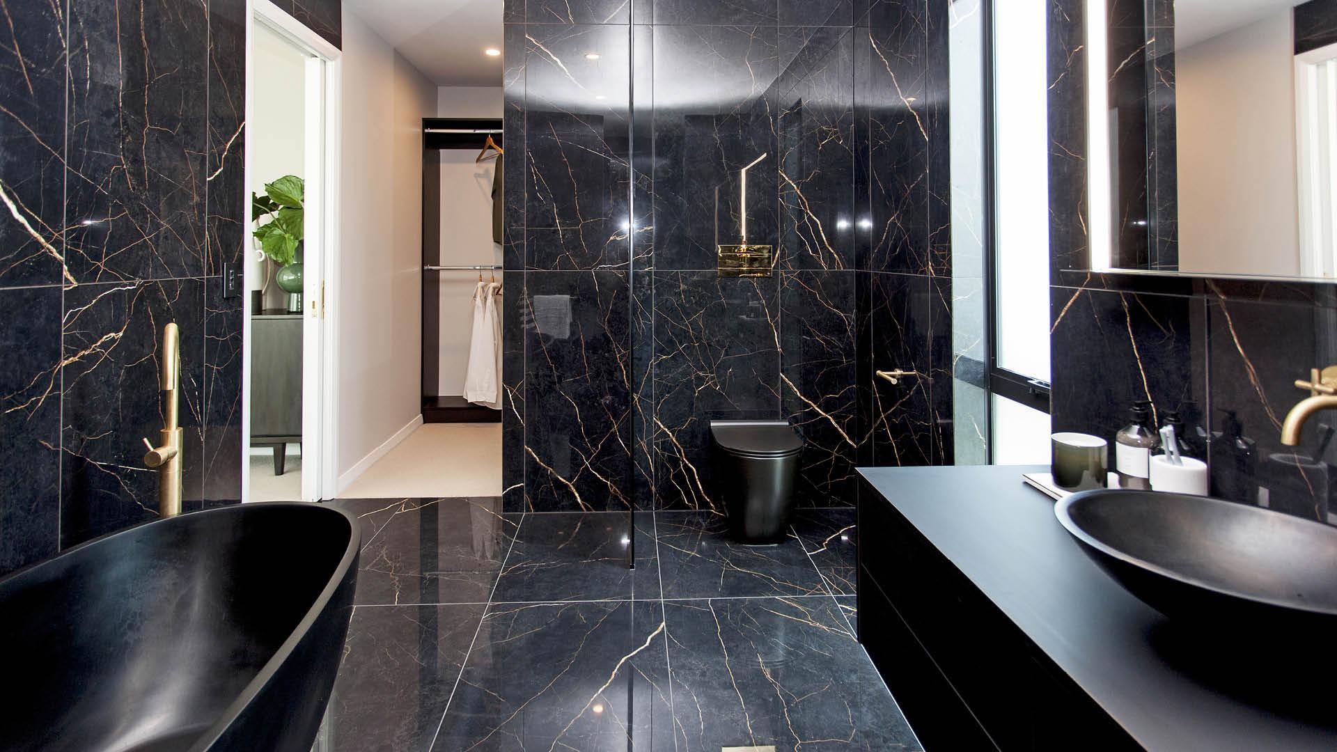 16-GJ-Hillary-Master-Walkin-Rode-And-Ensuite(Clone) - 39342497123