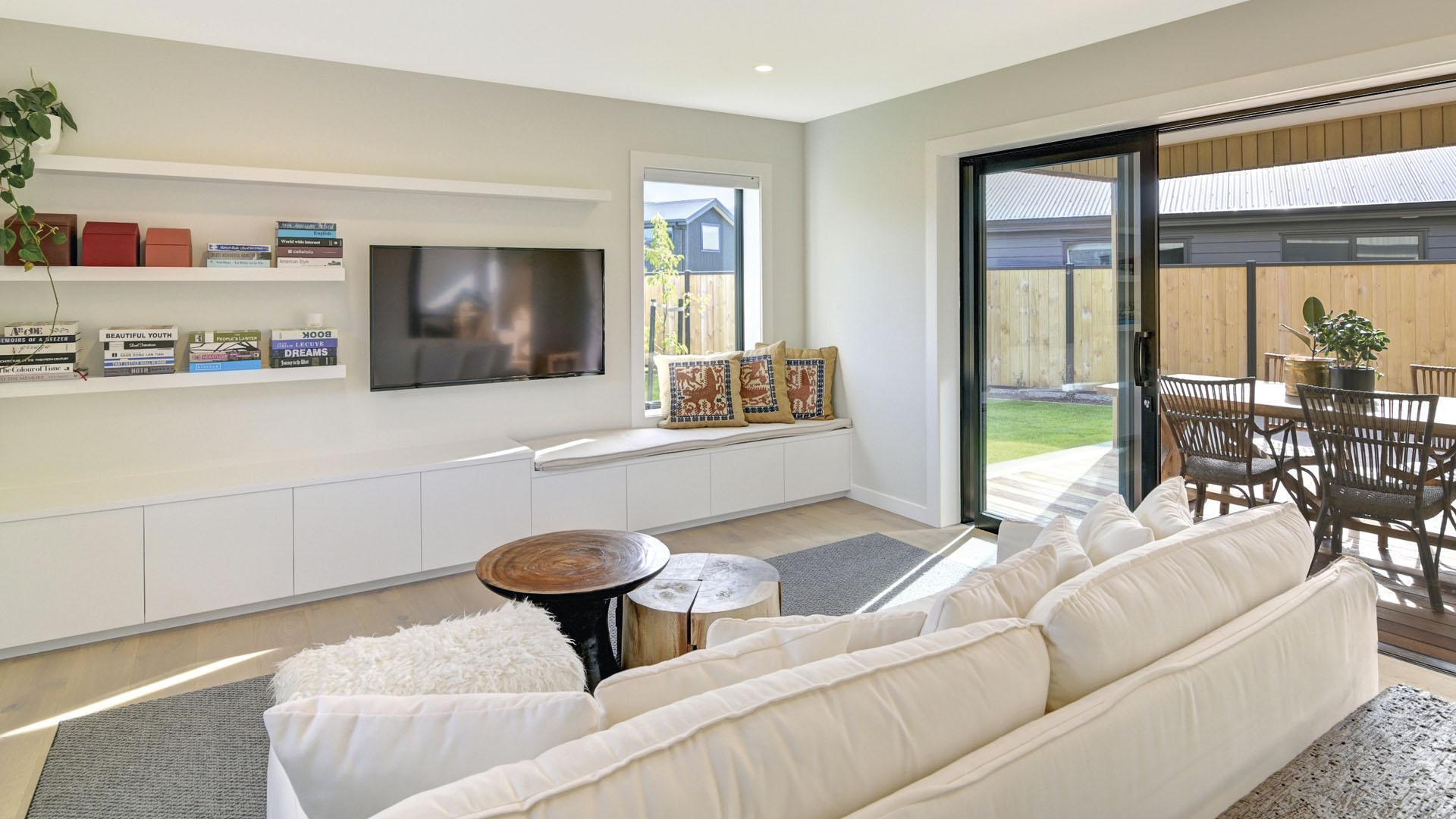 5-GJ-Todd-Living - 50784330931