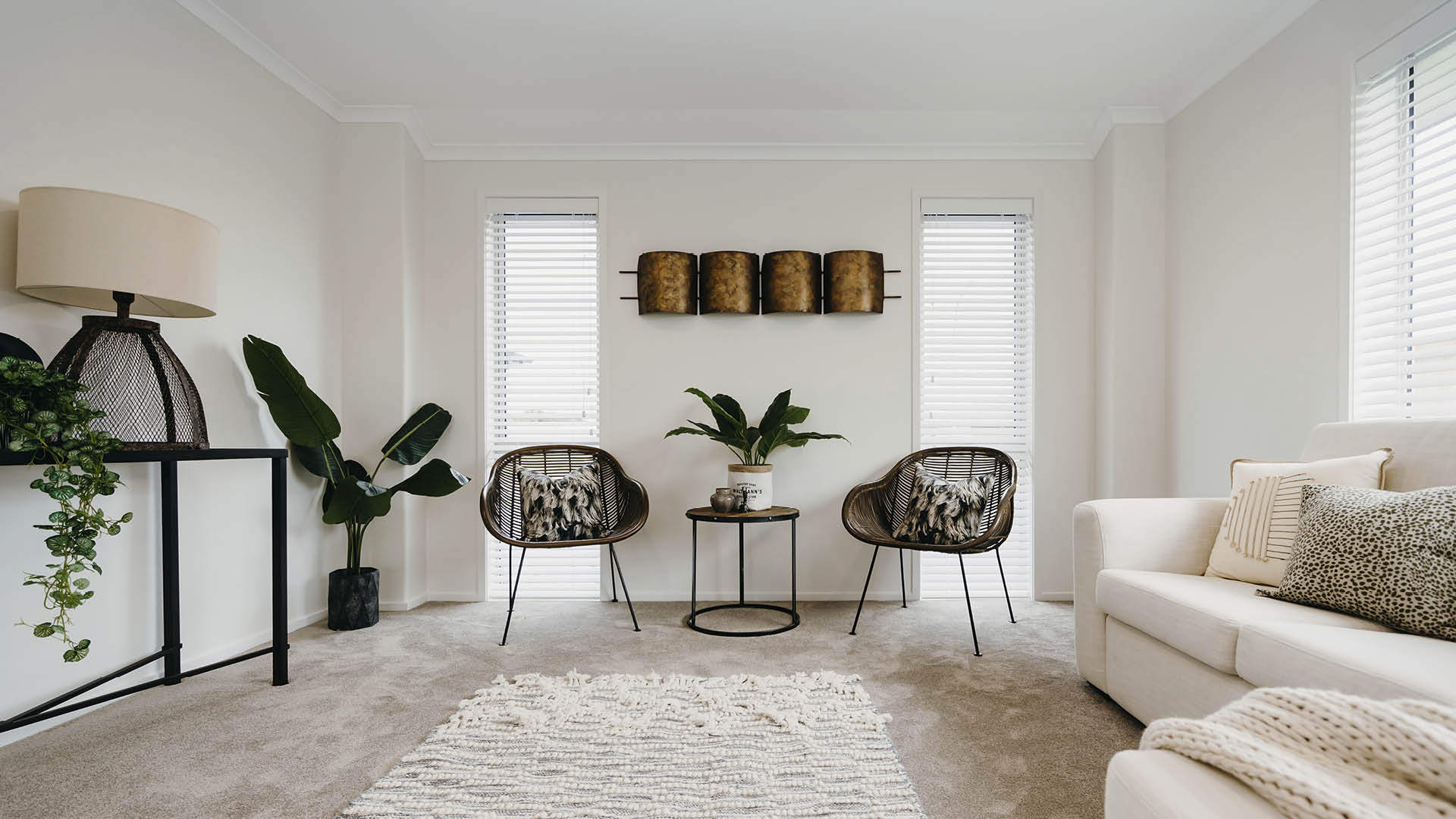 7-GJ-Cameron-Separate-Lounge(Clone)