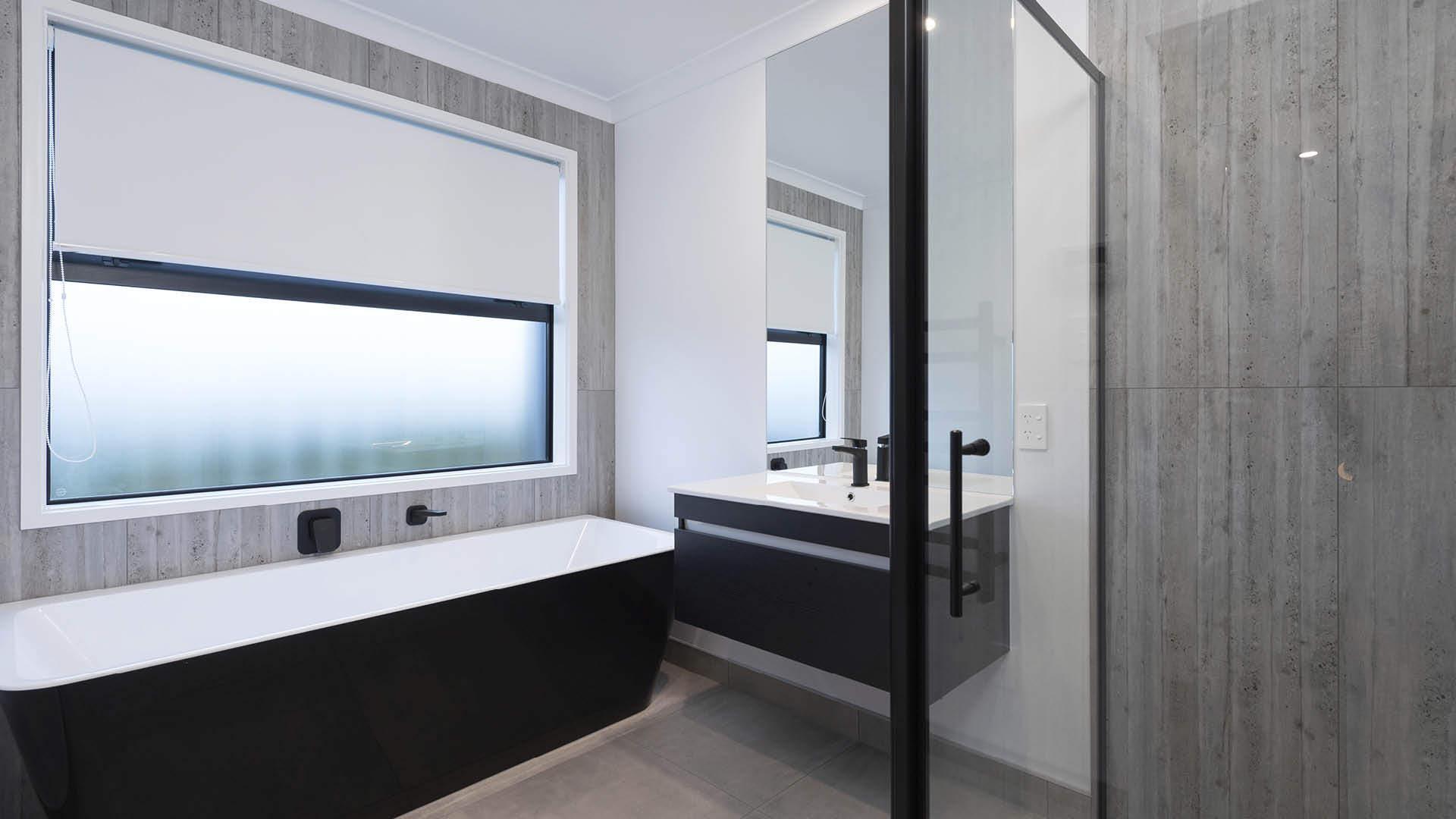 7-GJ-Langman-Family-Bathroom(Clone) - 47565523513