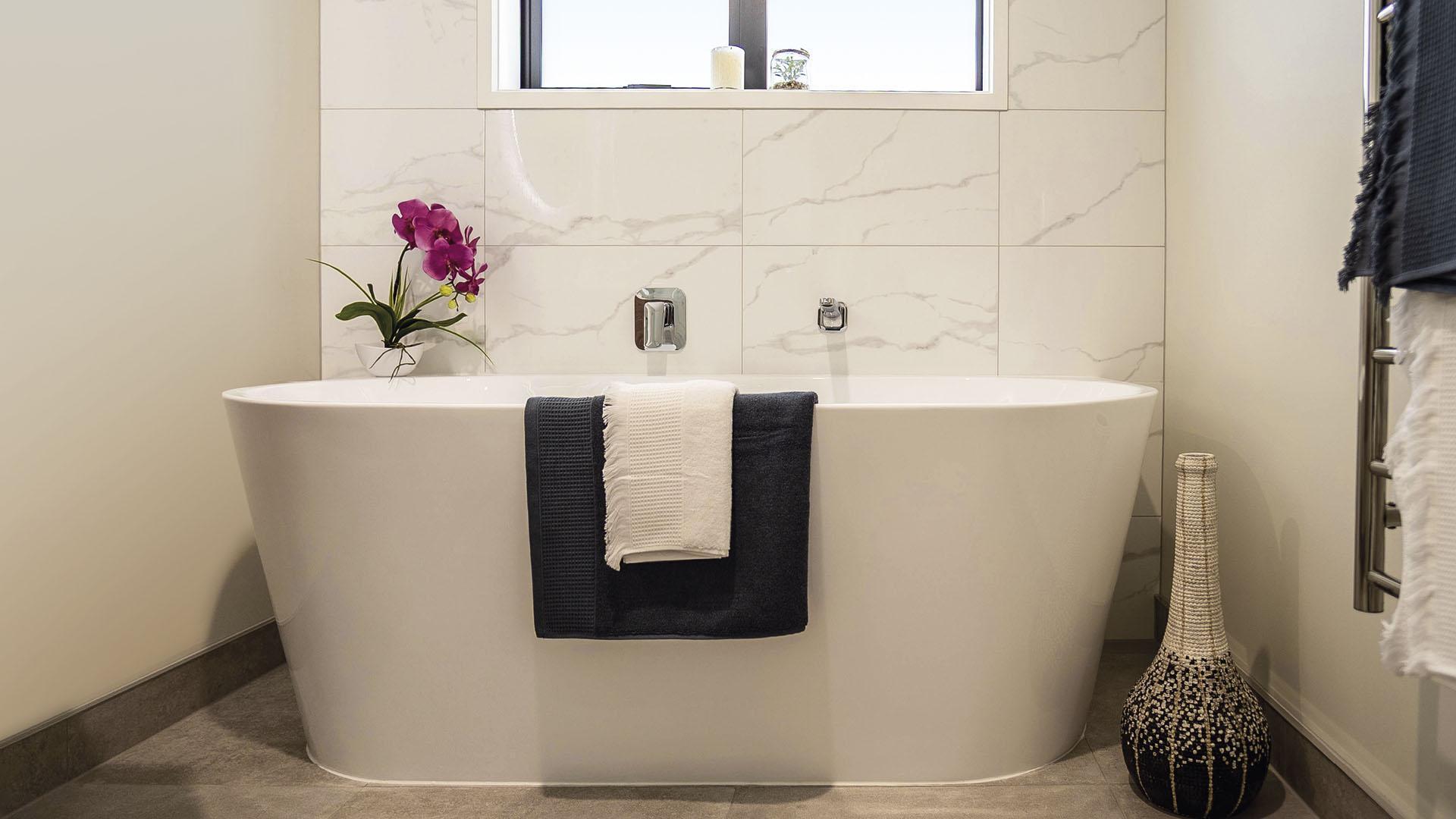 7-GJ-Morrison-Bathroom - 59865896302