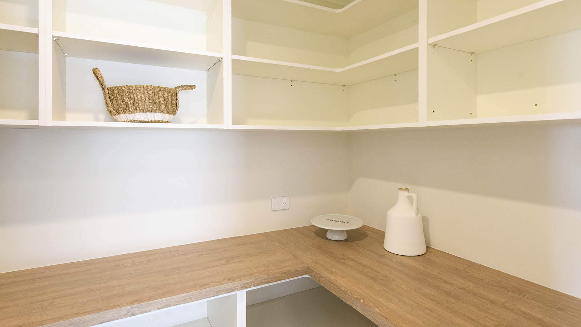 7-GJ-Rutherford-Scullery