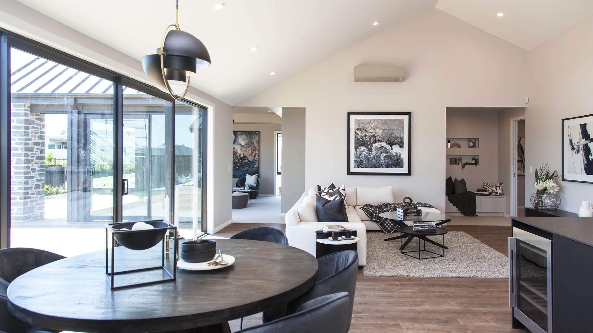 8-GJ-Hillary-Indoor-Outdoor-Flow(Clone) - 39342497123