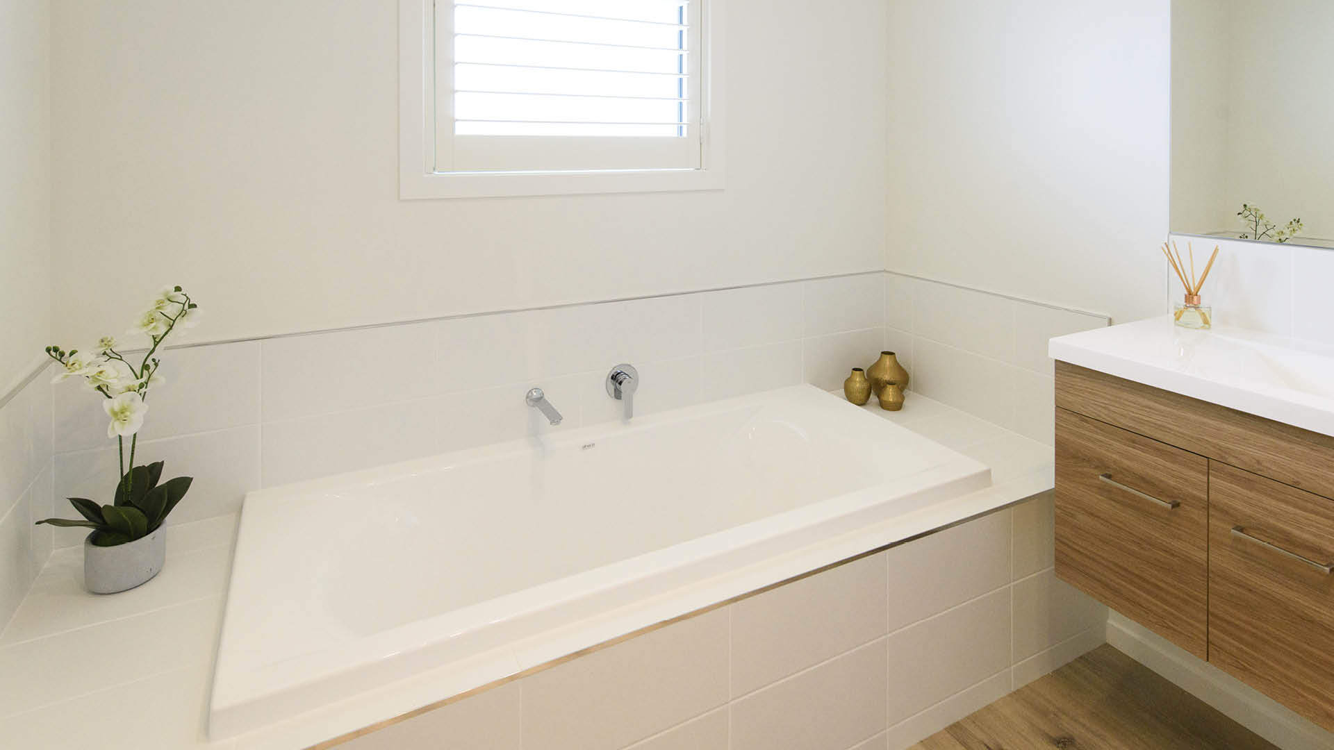 8-GJ-Rutherford-Bathroom