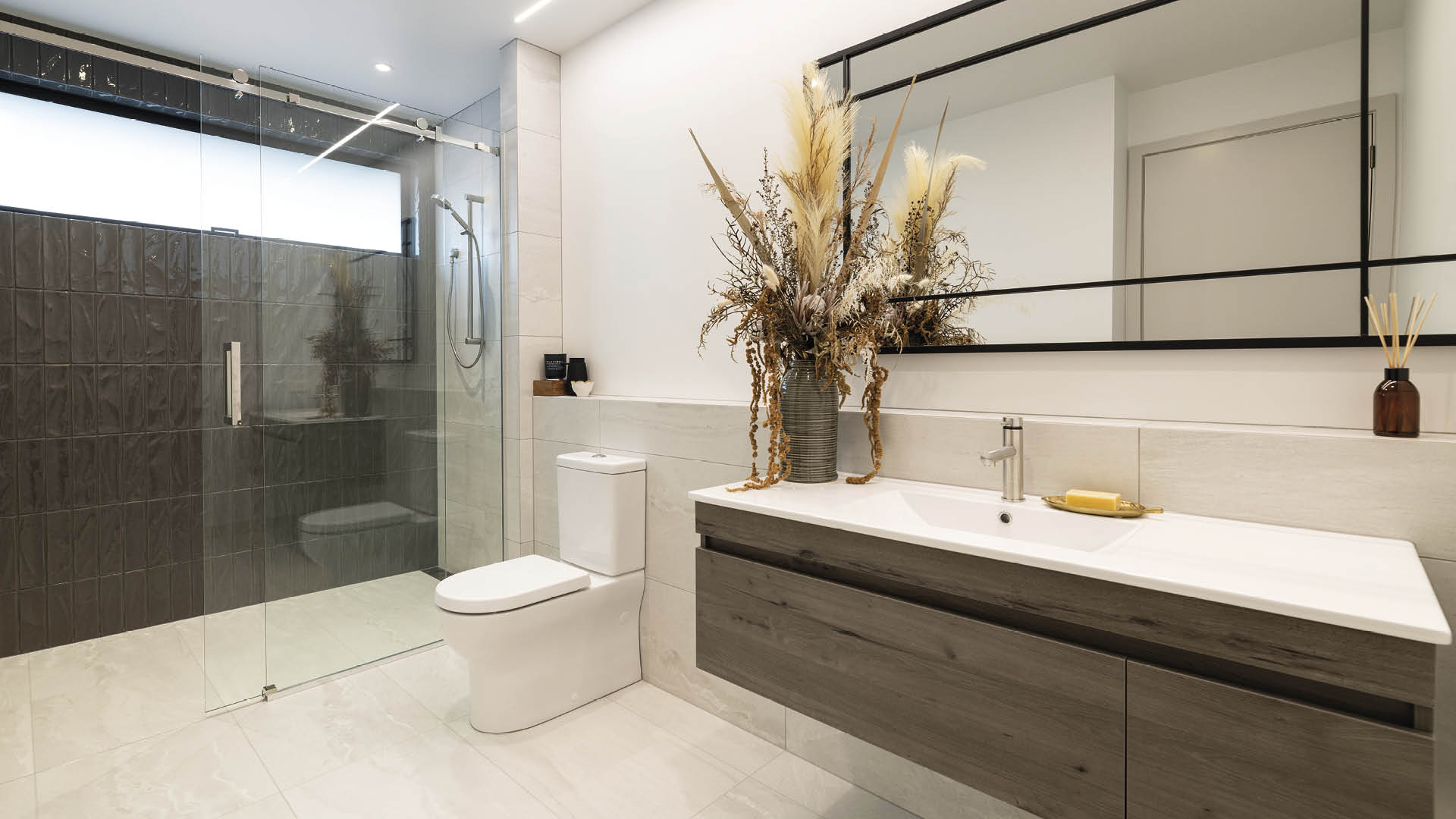 8-GJ-Stewart-Master-Bedroom-Ensuite-1(Clone) - 47712853517