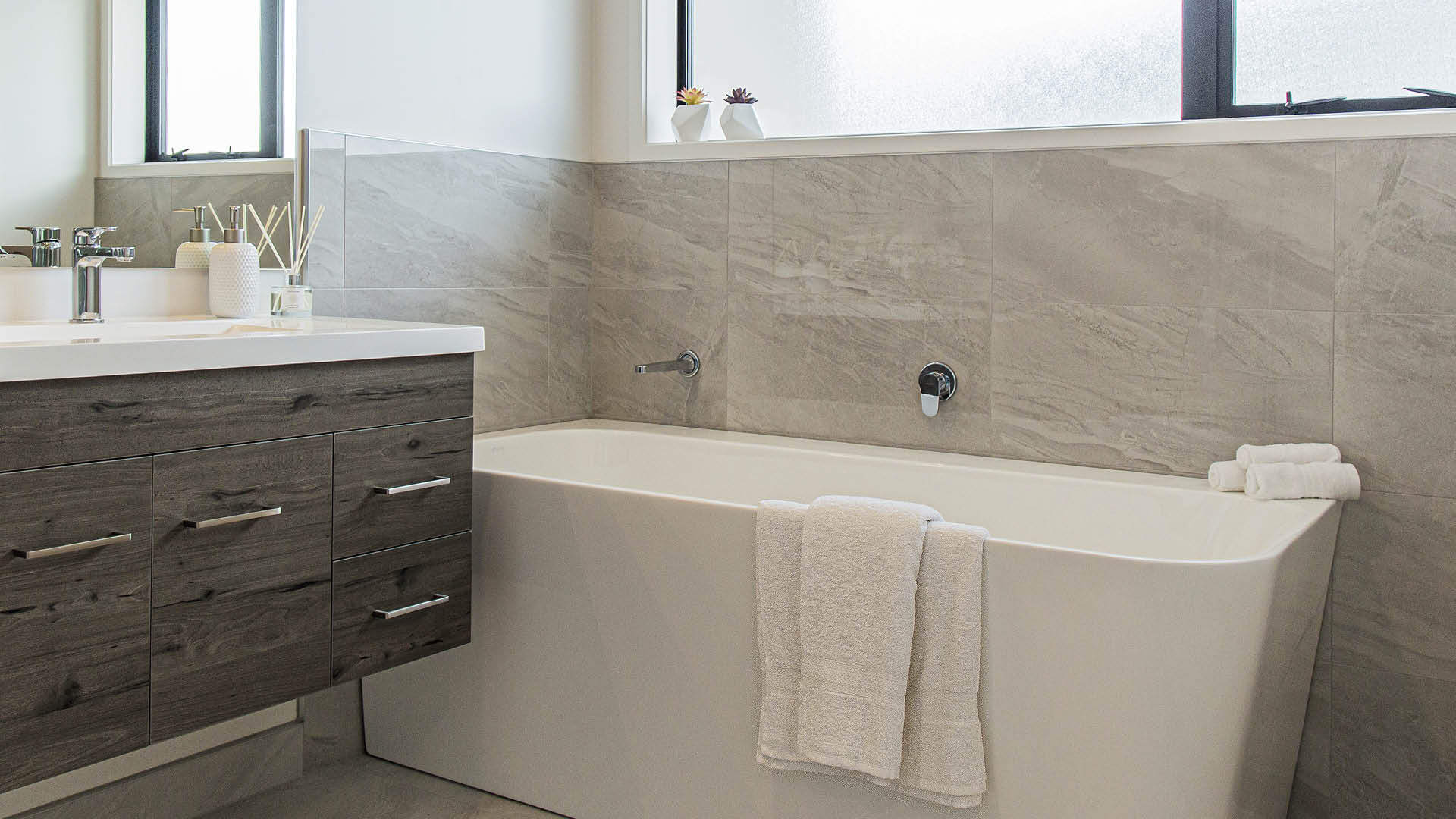 9-GJ-Snell-Bathroom(Clone)