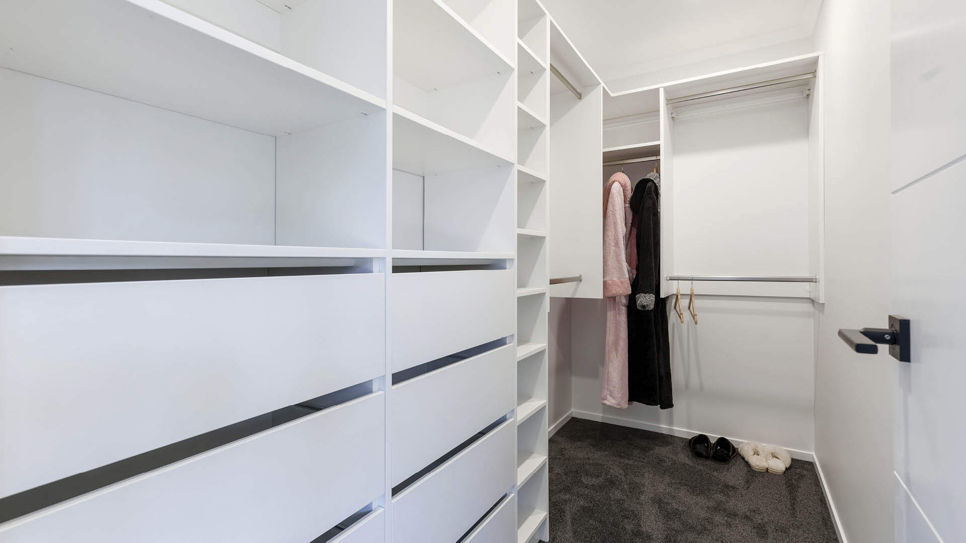 12-GJ-Upham-Walk-In-Robe 12-GJ-Upham-Walk-In-Robe