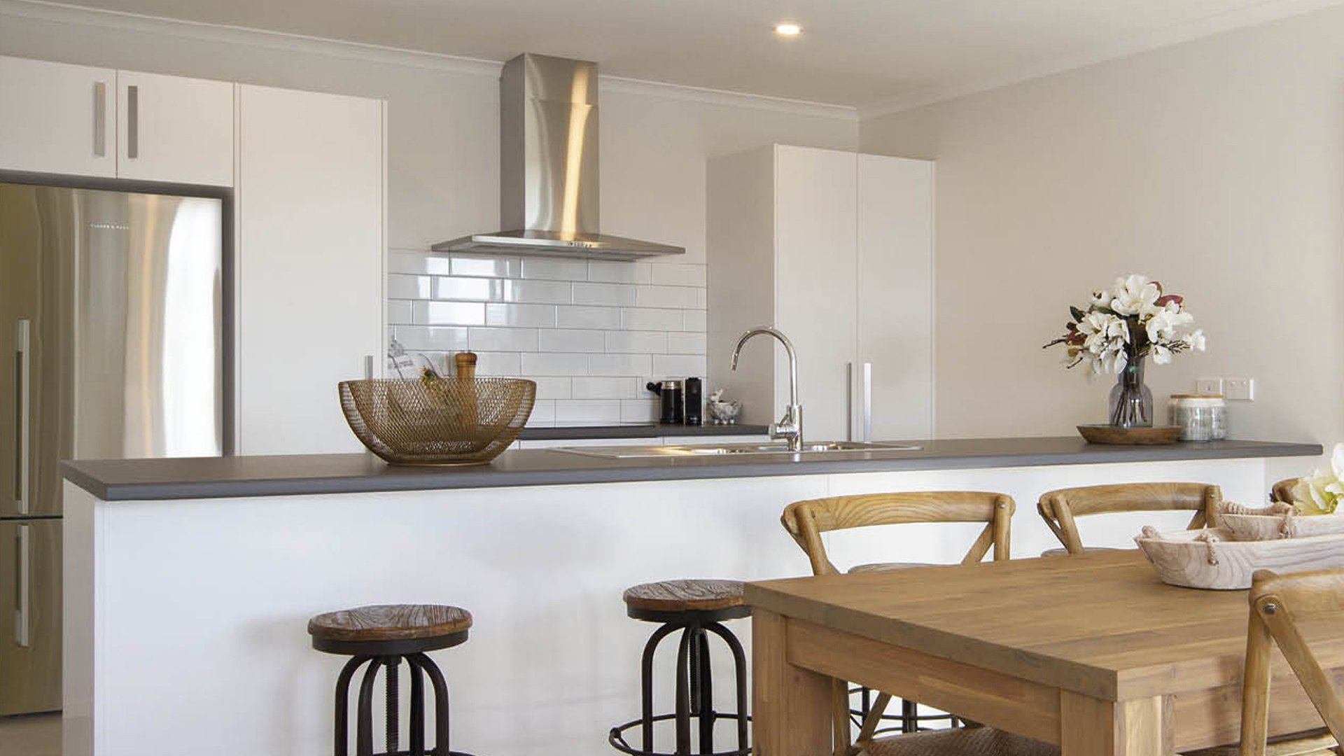 3-GJ-Thames-Express-Kitchen-Dining 3-GJ-Thames-Express-Kitchen-Dining