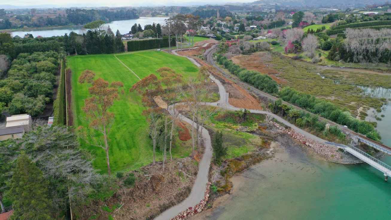 Plummers Point Road 5