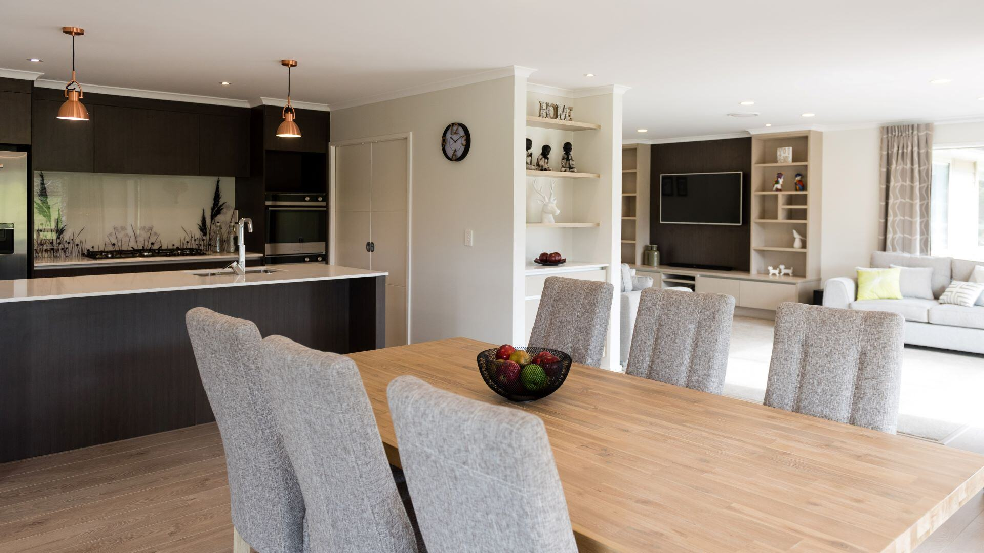 Kitchen/Dining Kitchen/Dining