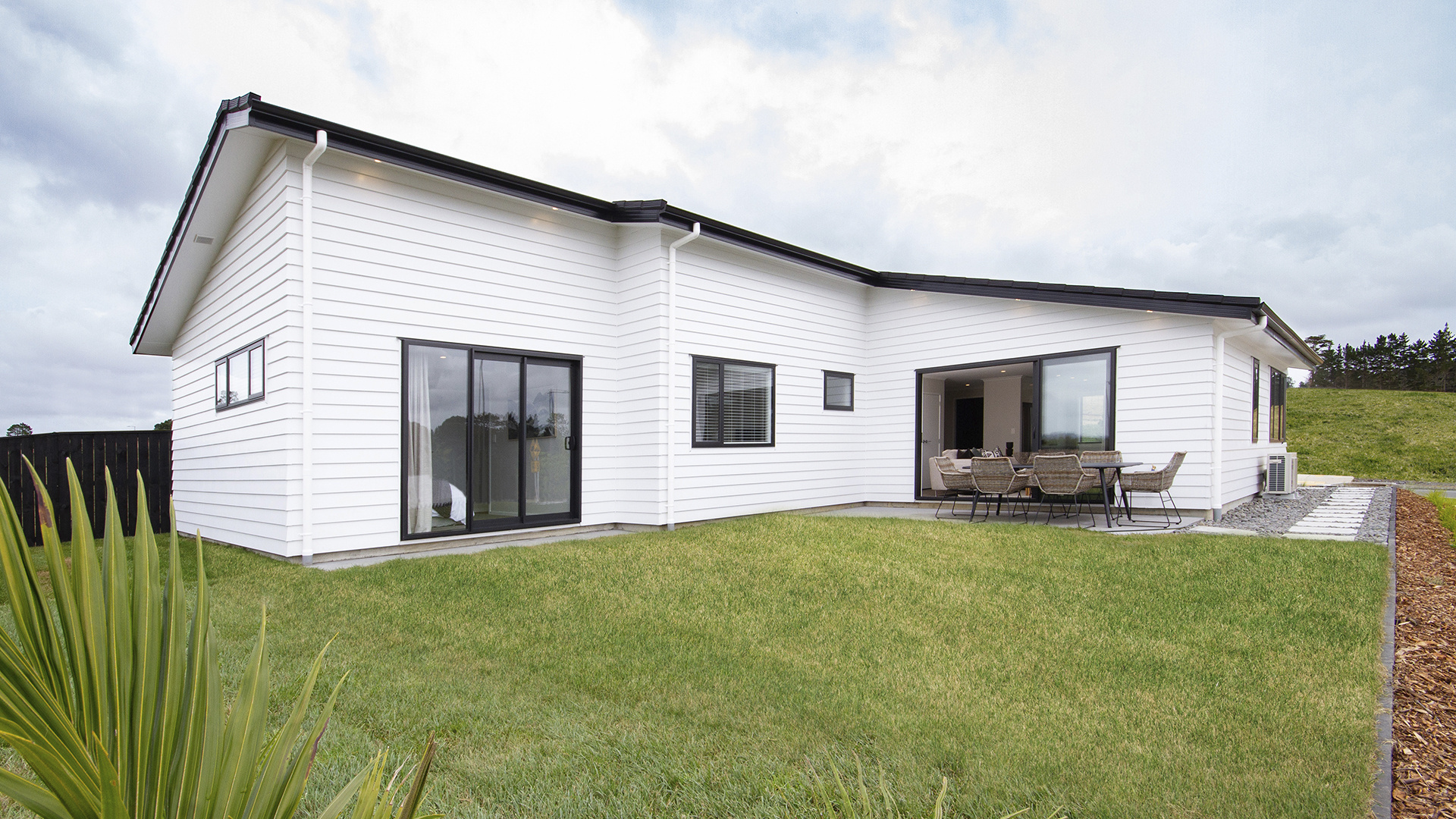 12-6c-3-Crows-Rd-3-Patio 12-6c-3-Crows-Rd-3-Patio