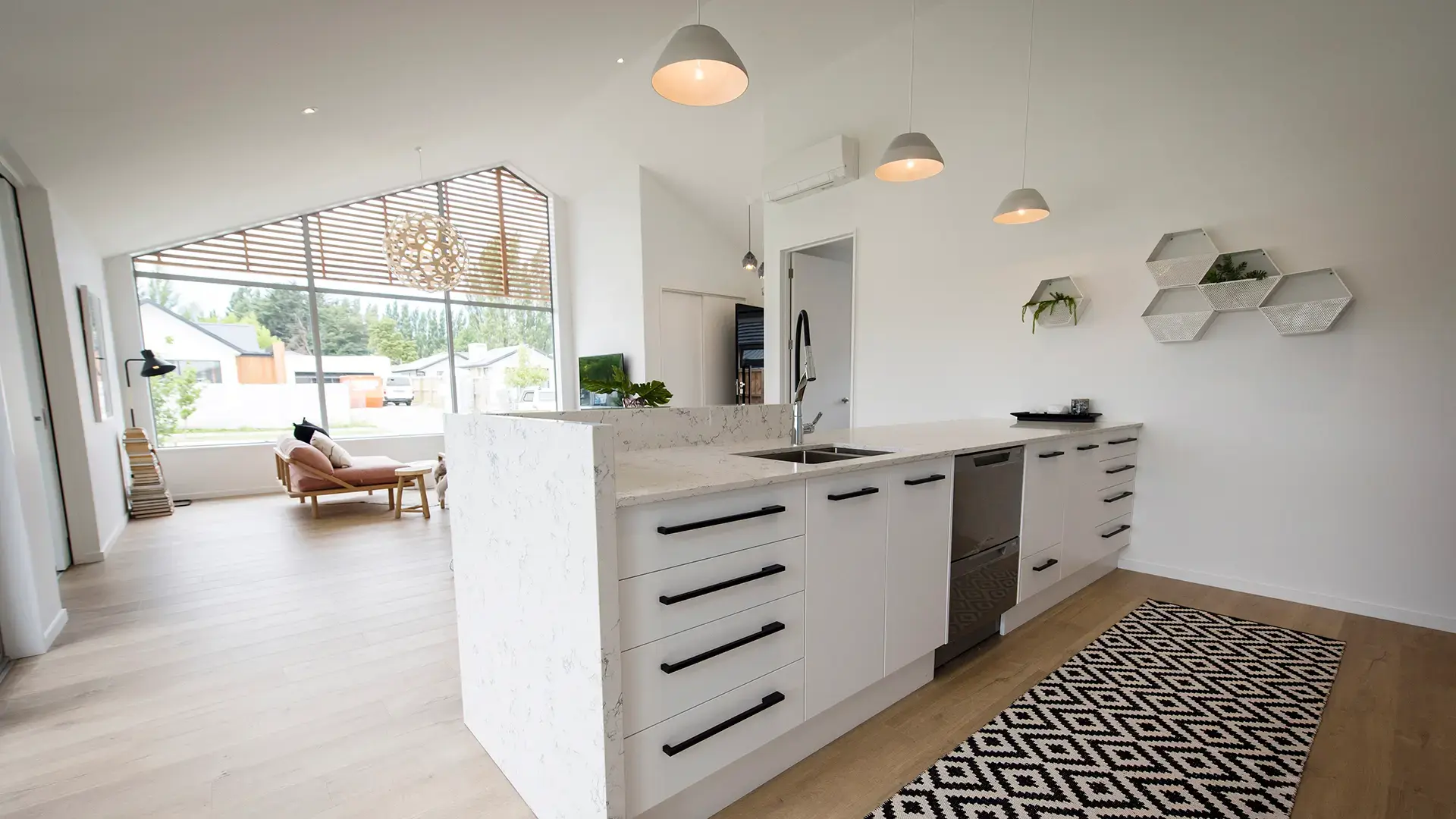 4-5-Glenturret-Drive-MT-1247-kitchen-2 4-5-Glenturret-Drive-MT-1247-kitchen-2