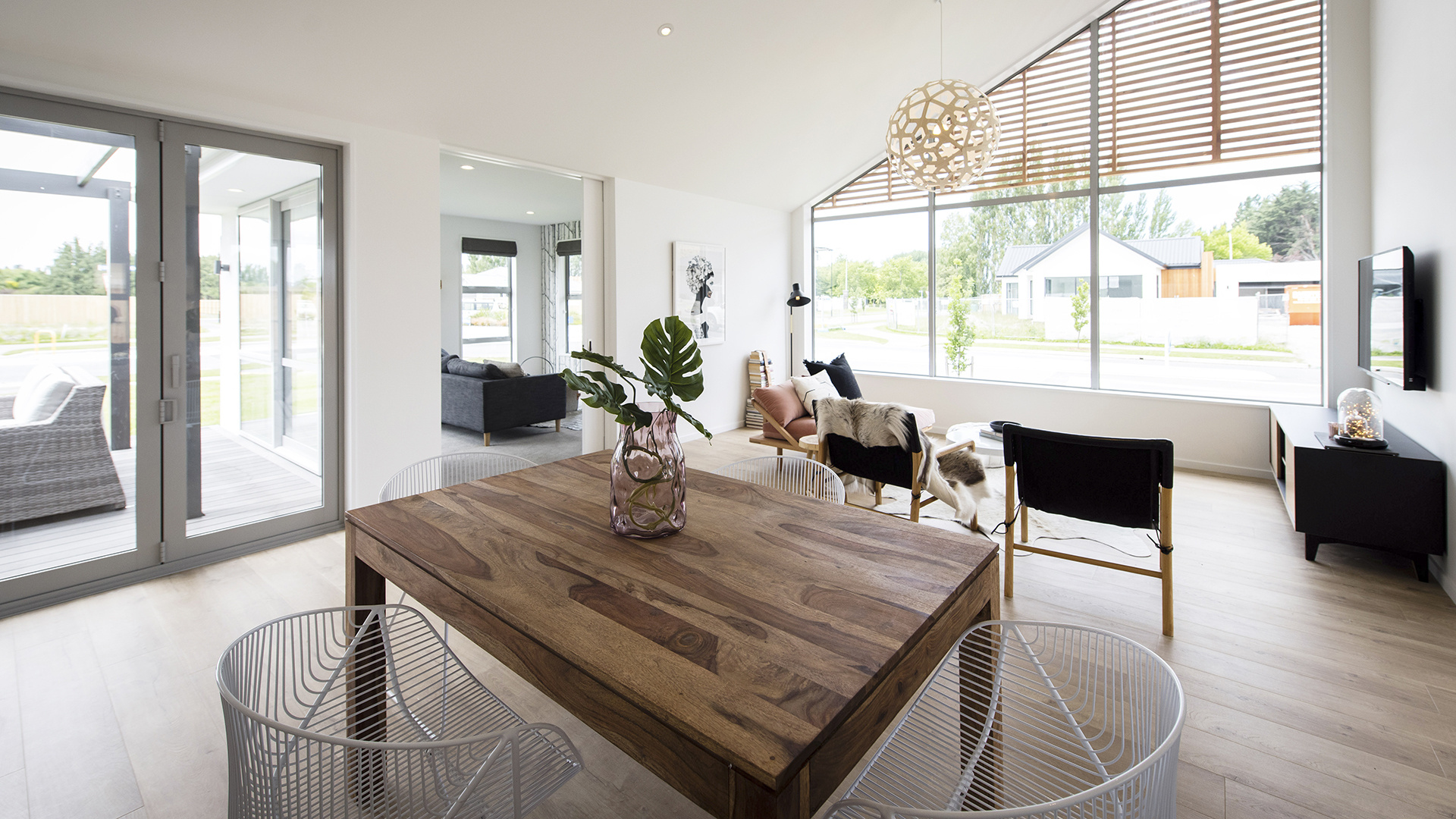 5-5-Glenturret-Drive-MT-1247-kitchen-2 5-5-Glenturret-Drive-MT-1247-kitchen-2