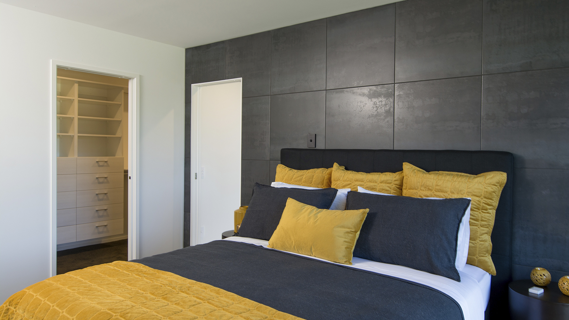 Berryfield-Dr-100-Main-Bedroom-Web Berryfield-Dr-100-Main-Bedroom-Web