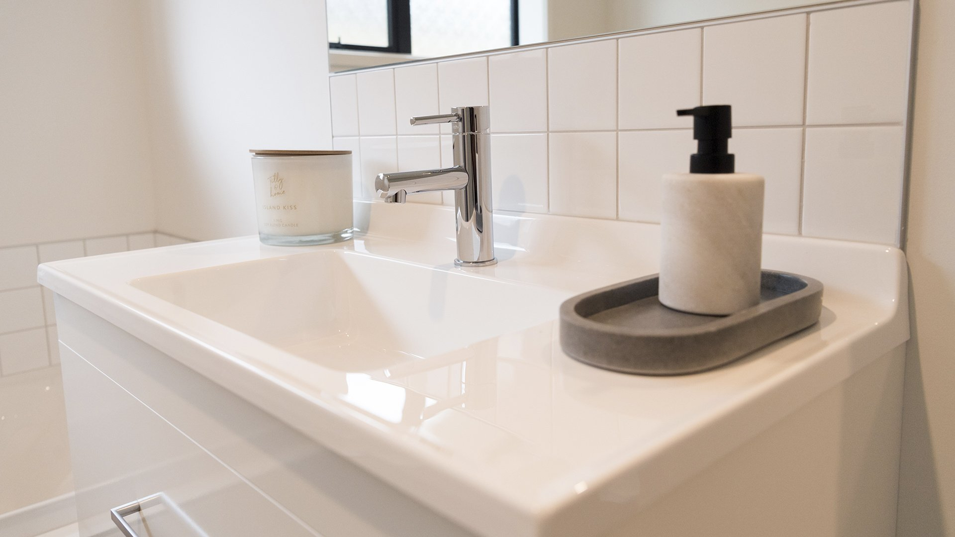 LDCS-049-Vanity-w LDCS-049-Vanity-w