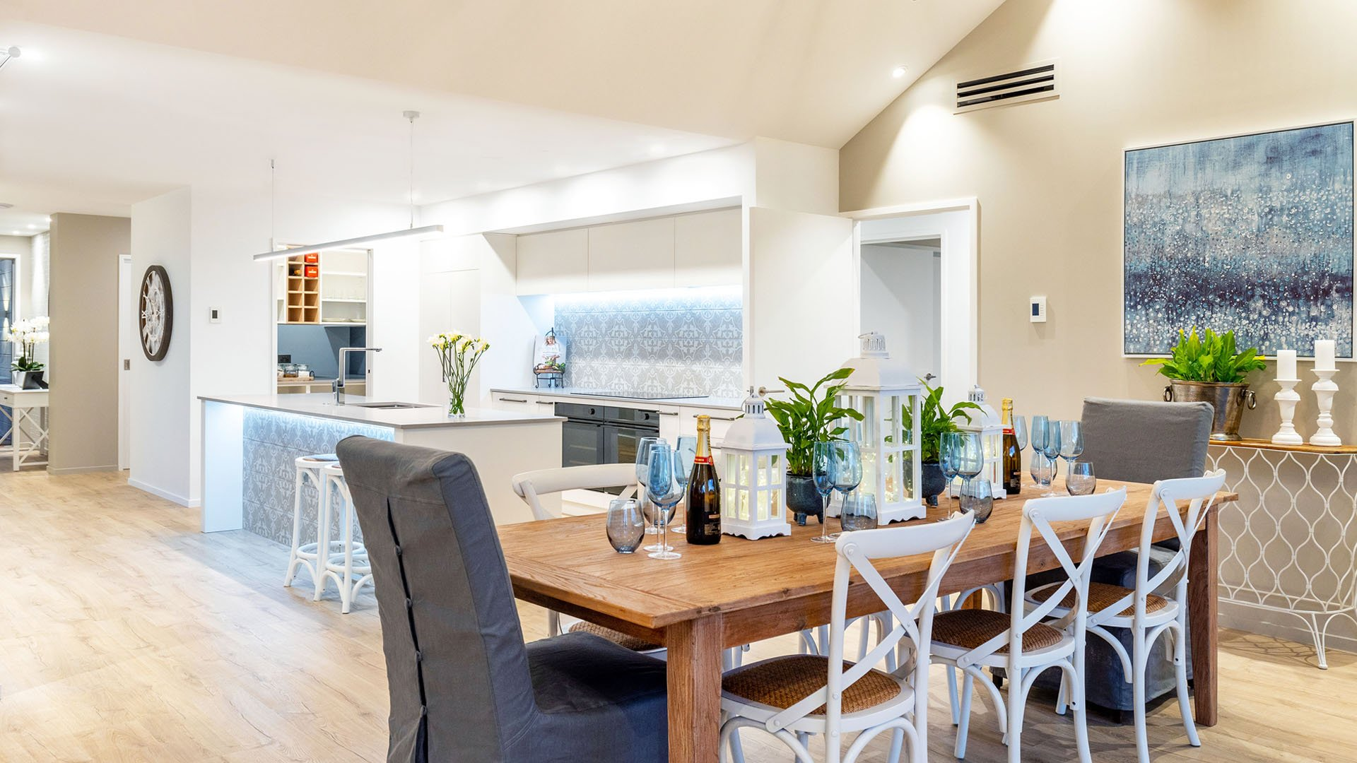 MB-Showhome-Thumbnails-1920x1080x1508 MB-Showhome-Thumbnails-1920x1080x1508